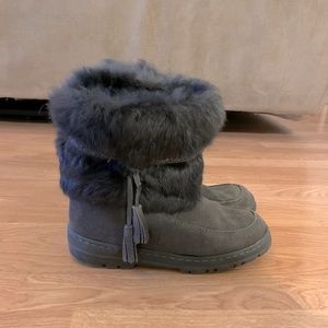 Minnetonka Gray Mukluk Rabbit Fur Boots
